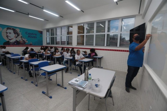 Governo encaminha à Alba projetos de lei para pagar precatórios da Educação