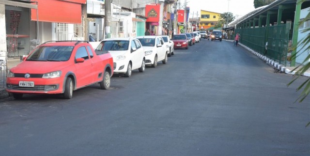Prefeitura revitaliza pavimentação no entorno da praça Macário Barreto
