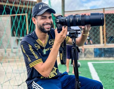 A jornada de Rafael Falcão: Dos gramados para o mundo da fotografia esportiva