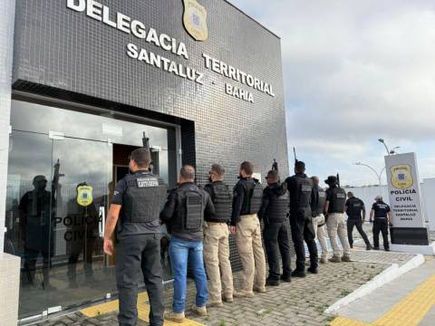 9 foragidos da Justiça são presos durante operação em Santaluz