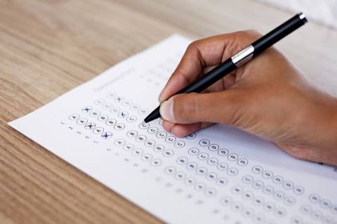 Governador Jerônimo autoriza concursos para contratação de 890 novos servidores estaduais