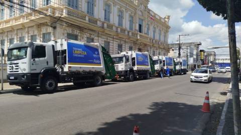 Coleta de lixo em Feira de Santana ganha reforço com novos veículos compactadores