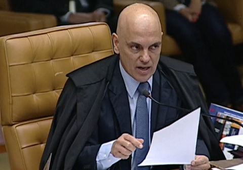 Alexandre de Moraes intima advogados de Silveira para explicarem descumprimento de medidas cautelares