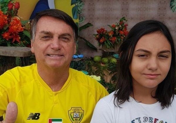 Ex–apresentadora da Globo chama filha de Bolsonaro de p*ta