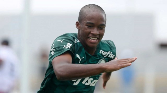 Palmeiras chega a acordo com Real Madrid pelo atacante Endrick, diz jornal