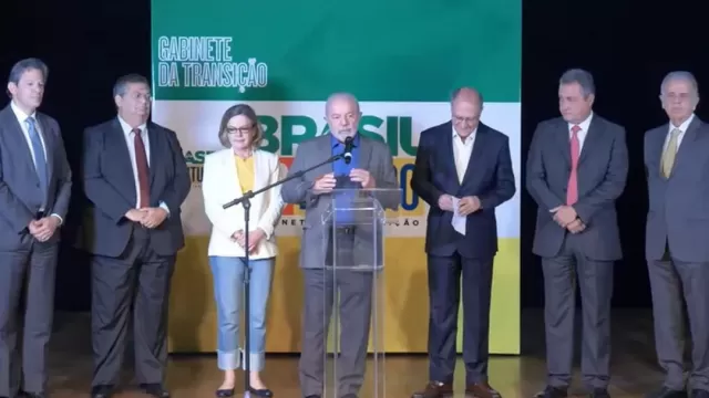 Lula confirma cinco primeiros ministros para próximo governo