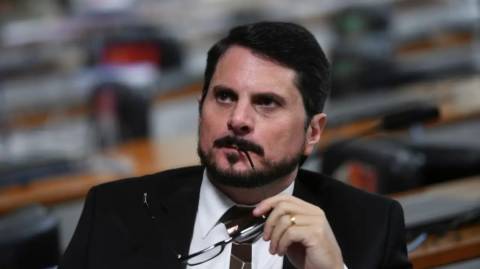 Alexandre de Moraes manda investigar se Marcos do Val mentiu em depoimento à PF
