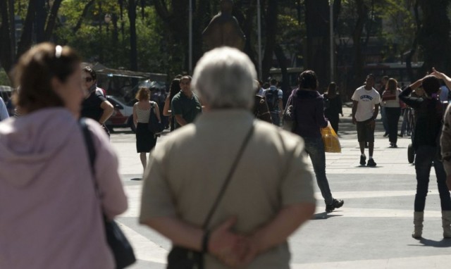 Tempo para usufruir de aposentadoria no mundo varia de 2 a 31 anos