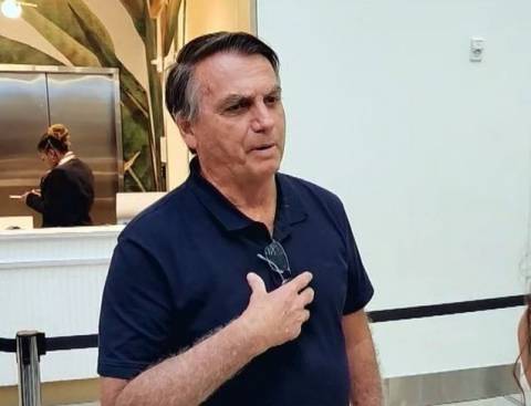 'Não vou liderar nenhuma oposição', diz Jair Bolsonaro antes de voltar ao Brasil