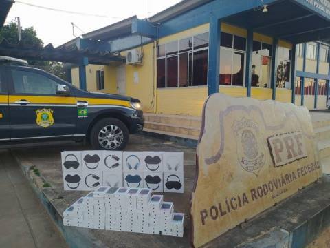 Polícia apreende na BA carga de smartphones e fones de ouvido avaliada em R$ 1 milhão