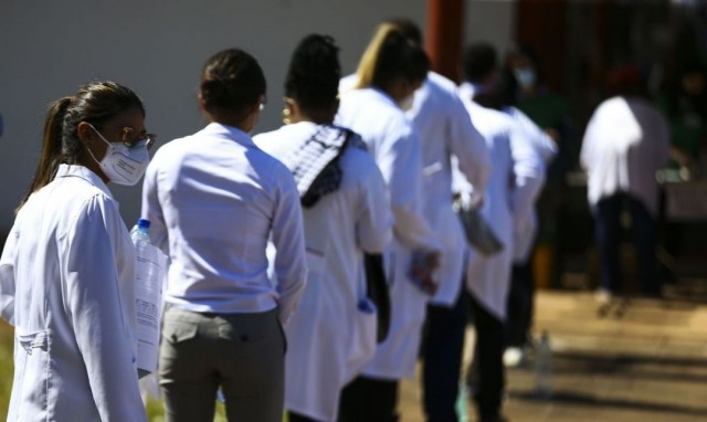 Programa Mais Médicos tem cerca de 34 mil profissionais inscritos