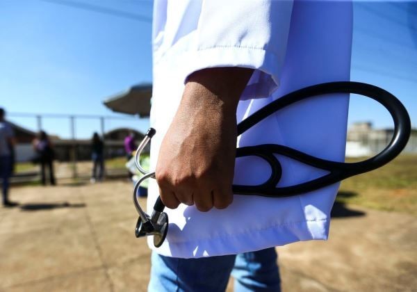 FIES financiará até R$ 60 mil por semestre de cursos de medicina
