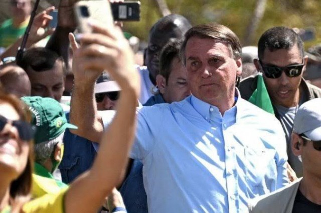 Jair Bolsonaro é multado por não usar máscaras durante ato no 7 de setembro