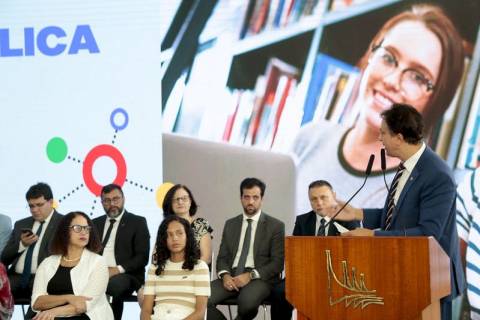 Governo vai criar bolsa e poupança para estudantes do ensino médio, afirma ministro