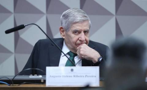 Augusto Heleno deve ser indiciado em relatório da CPMI do 8 de janeiro junto com Jair Bolsonaro