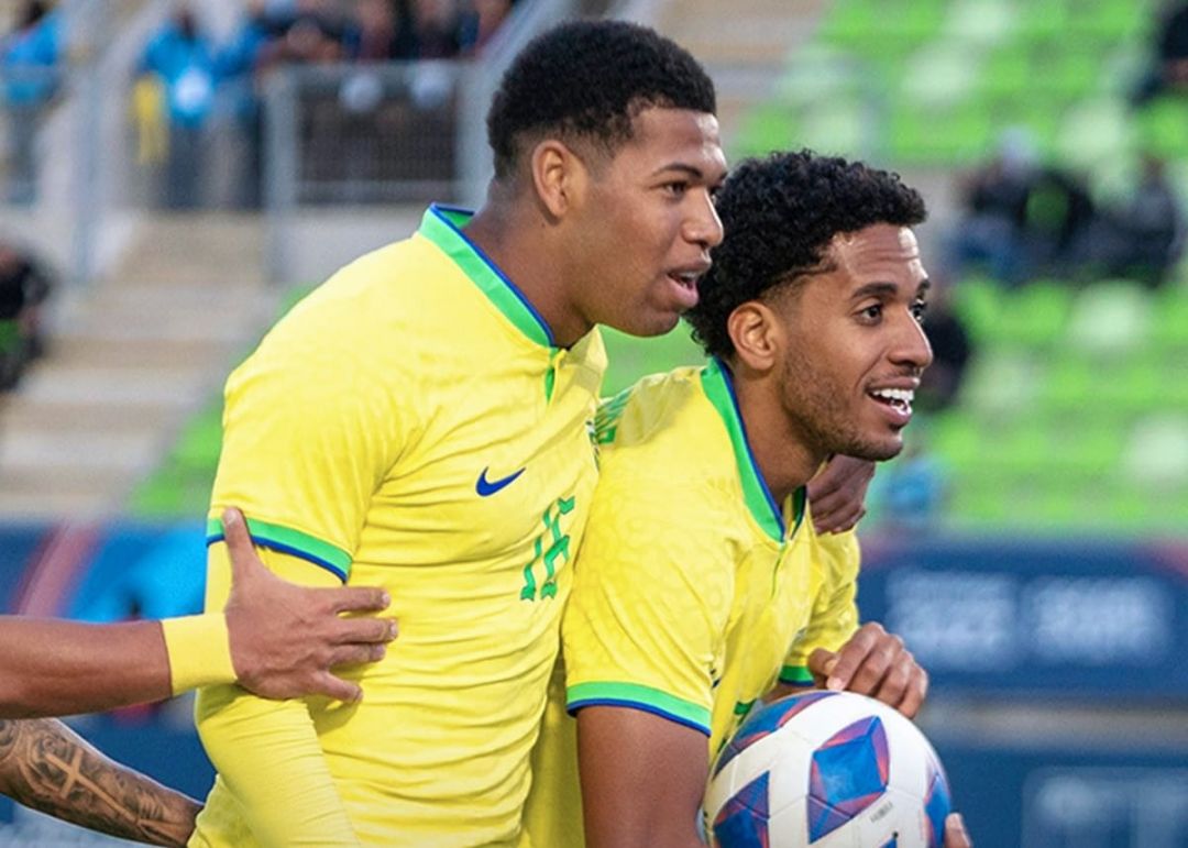 Brasil marca no fim e vence EUA na estreia no futebol masculino nos Jogos  Pan-Americanos