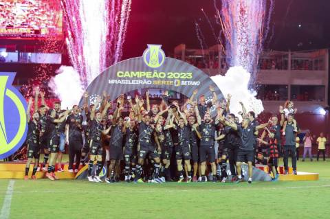 Clubes da Série B recebem antecipação de receitas da CBF