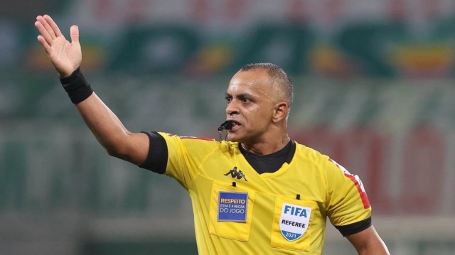Arbitragem de 'primeiro escalão' definida para o confronto decisivo entre Botafogo e Cruzeiro