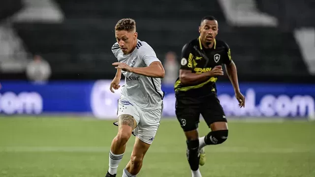 Cruzeiro e Santos raposa vence e assume ponta do Brasileirão