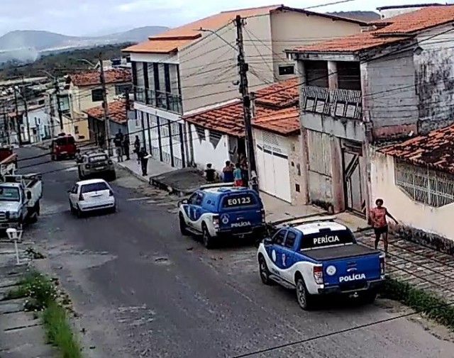 Mulher é encontrada morta dentro de casa no bairro Jardim Cruzeiro