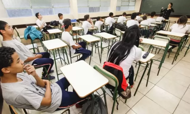 Brasil segue entre últimos do mundo em matemática, ciência e leitura, mostra Pisa