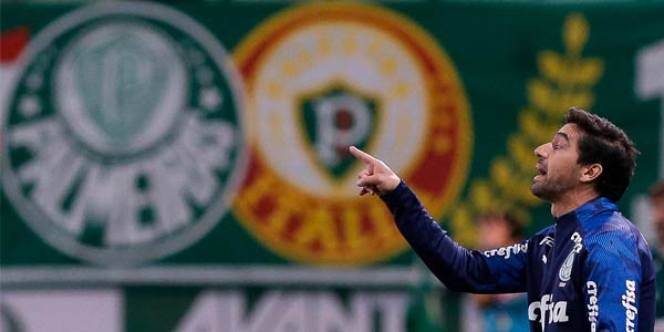 Dança dos técnicos e resiliência dos estrategistas no futebol nacional