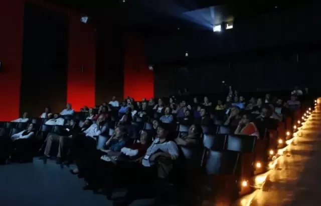Cinemas brasileiros registram recorde; ingressos a R$ 12 impulsionam público