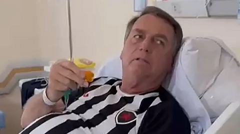 Bolsonaro é internado em hospital para tratar infecção na perna