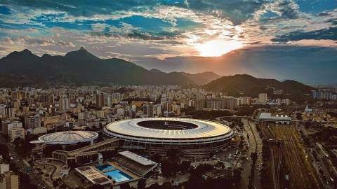 Grandes nomes do futebol em jogo beneficente no Maracanã, domingo