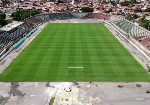 Feirense retorna ao estádio Joia da Princesa para disputa da 2ª divisão do Baiano
