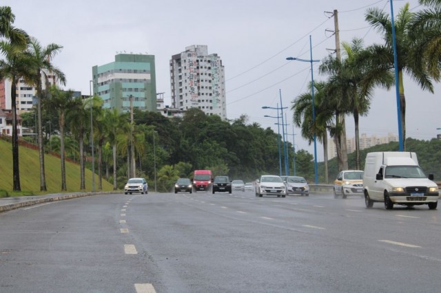 Proprietários de veículos com placas de finais 1 e 2 têm desconto de 8% no IPVA