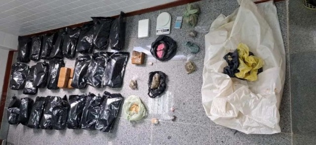 Mulher é detida e grande quantidade de drogas apreendida em operação da 66ª CIPM