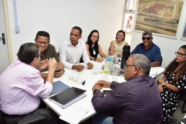 “Se não houver conversa e acordo a saúde não anda”, afirma diretora do HGCA a vereadores