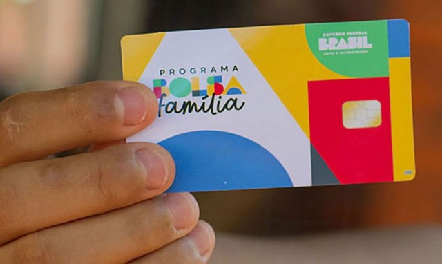 Governo muda regra do Bolsa Família e prevê entrevista presencial a família unipessoal