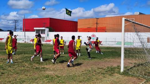 Feirense encerra treinos e aposta em superação contra o Flu de Feira
