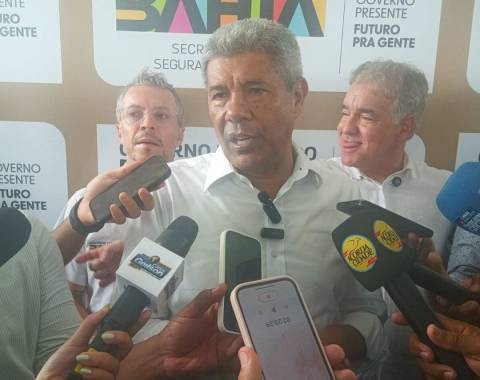 Governador Jerônimo diz que ficaria feliz com o apoio eleitoral de José Ronaldo para 2026
