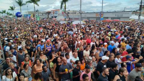 Bell Marques abre Micareta de Feira em grande estilo e arrasta multidão