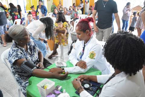 Dia das Mães: prefeitura realiza ação social para mulheres no Residencial Campo Belo