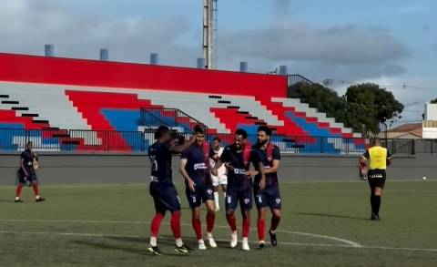 Bahia de Feira aplica goleada no Leônico e assume a liderança provisória