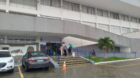 Servidores do Judiciário deflagram greve por tempo indeterminado na Bahia
