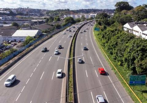 PRF alerta motoristas após fim do pedágio nas BRs 324 e 116