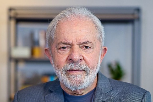 Lula assume dívida histórica e promete luta pela segurança alimentar