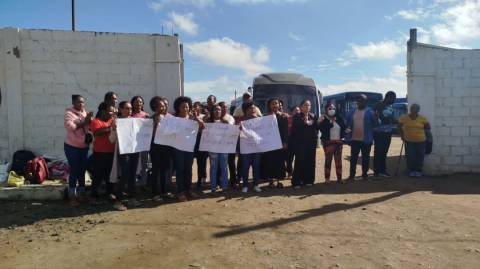 Moradores da zona rural de Feira realizam protesto por melhorias do transporte público