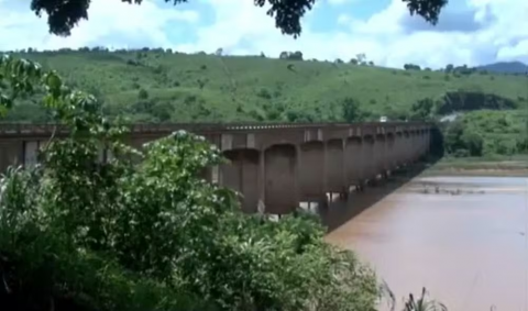 Ministro anuncia demolição de ponte sobre Rio Jequitinhonha e construção de nova estrutura