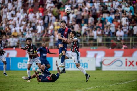 Fluminense de Feira e Bahia de Feira ficam no 1 a 1 em jogo marcado por dois pênaltis