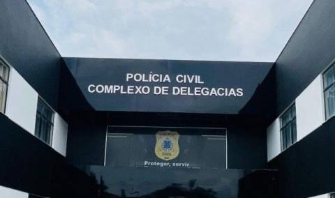 Polícia Civil prende homem condenado a mais de 22 anos de prisão escondido em bairro nobre de Feira de Santana