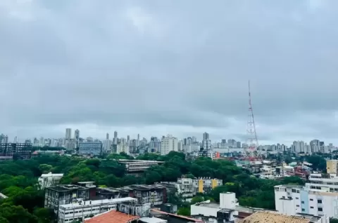 Mais de 60 municípios baianos entram em alerta por risco de chuvas intensas