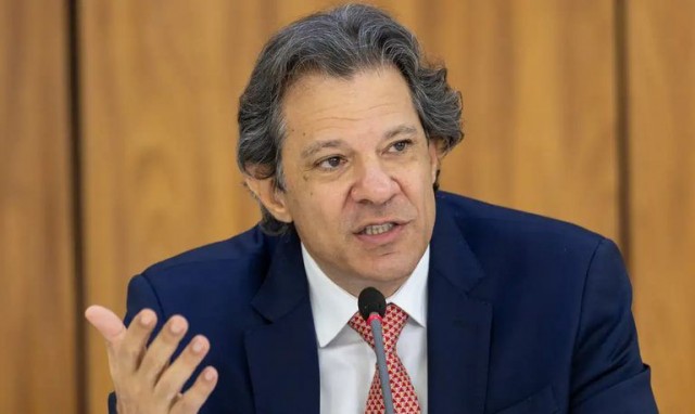 Medidas alternativas à alta do IOF serão estruturais e garantem estabilidade, diz Haddad
