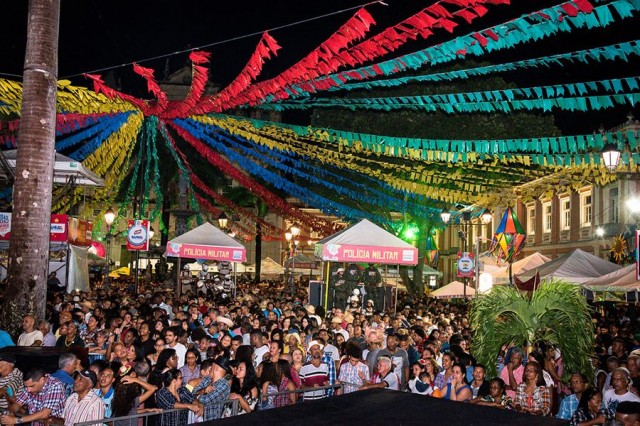 Saiba quais cidades baianas mais contrataram bandas neste São João