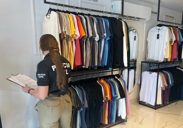 Operação apreende cerca de R$ 200 mil em roupas e produtos com indícios de falsificação